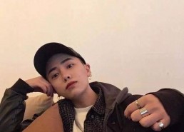 娱乐吃瓜头像男生霸气,娱乐吃瓜头像男生风采独树一帜